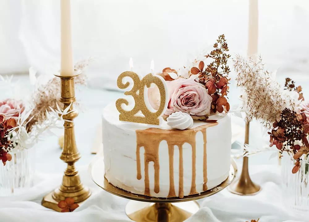 Tortová sviečka - zlatá 30-tka 1/4