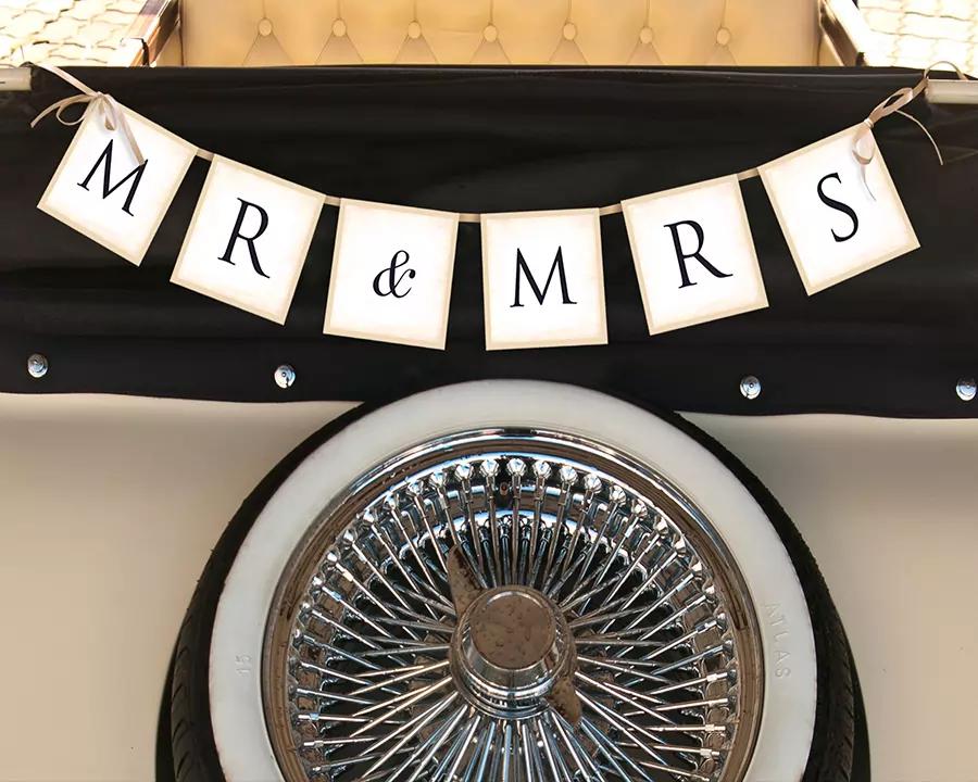 Banner Mr & Mrs - vintage 1/3